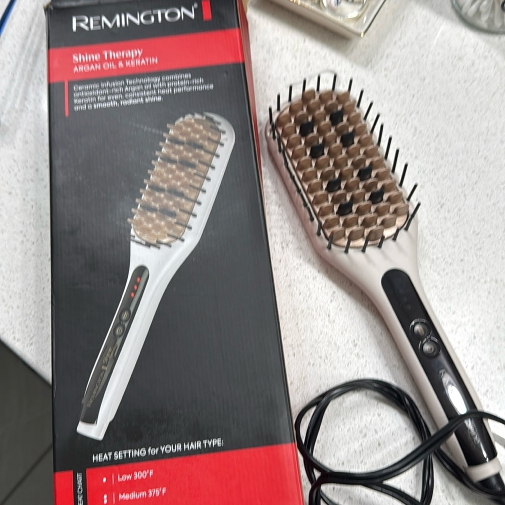 Straightening  brush